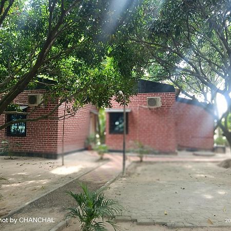 Hotel Modhubon Agro Tourism à Bolpur Extérieur photo