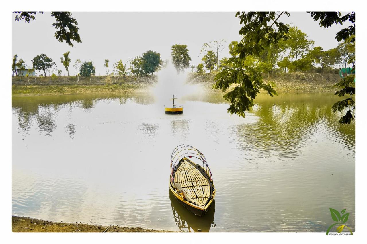 Hotel Modhubon Agro Tourism à Bolpur Extérieur photo