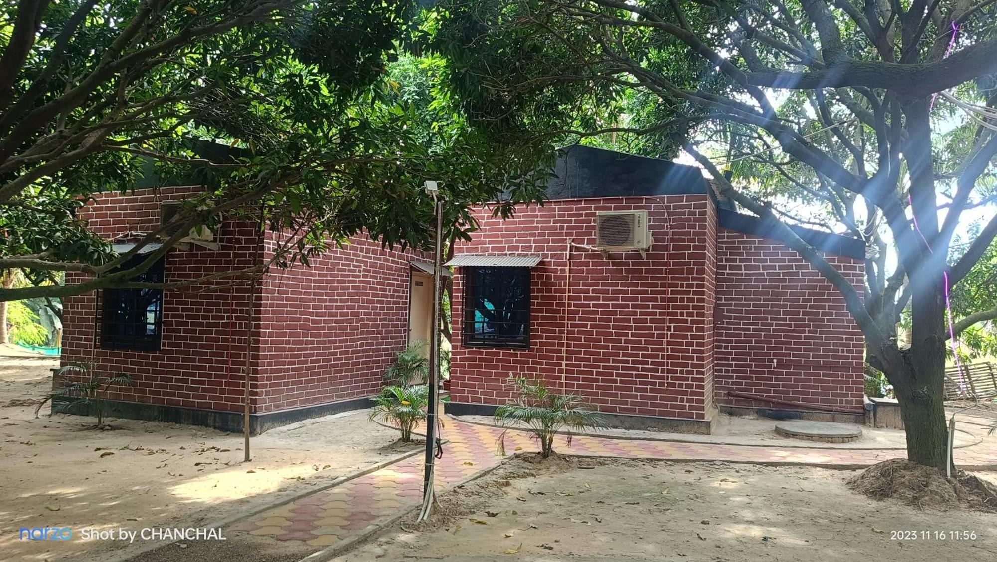 Hotel Modhubon Agro Tourism à Bolpur Extérieur photo