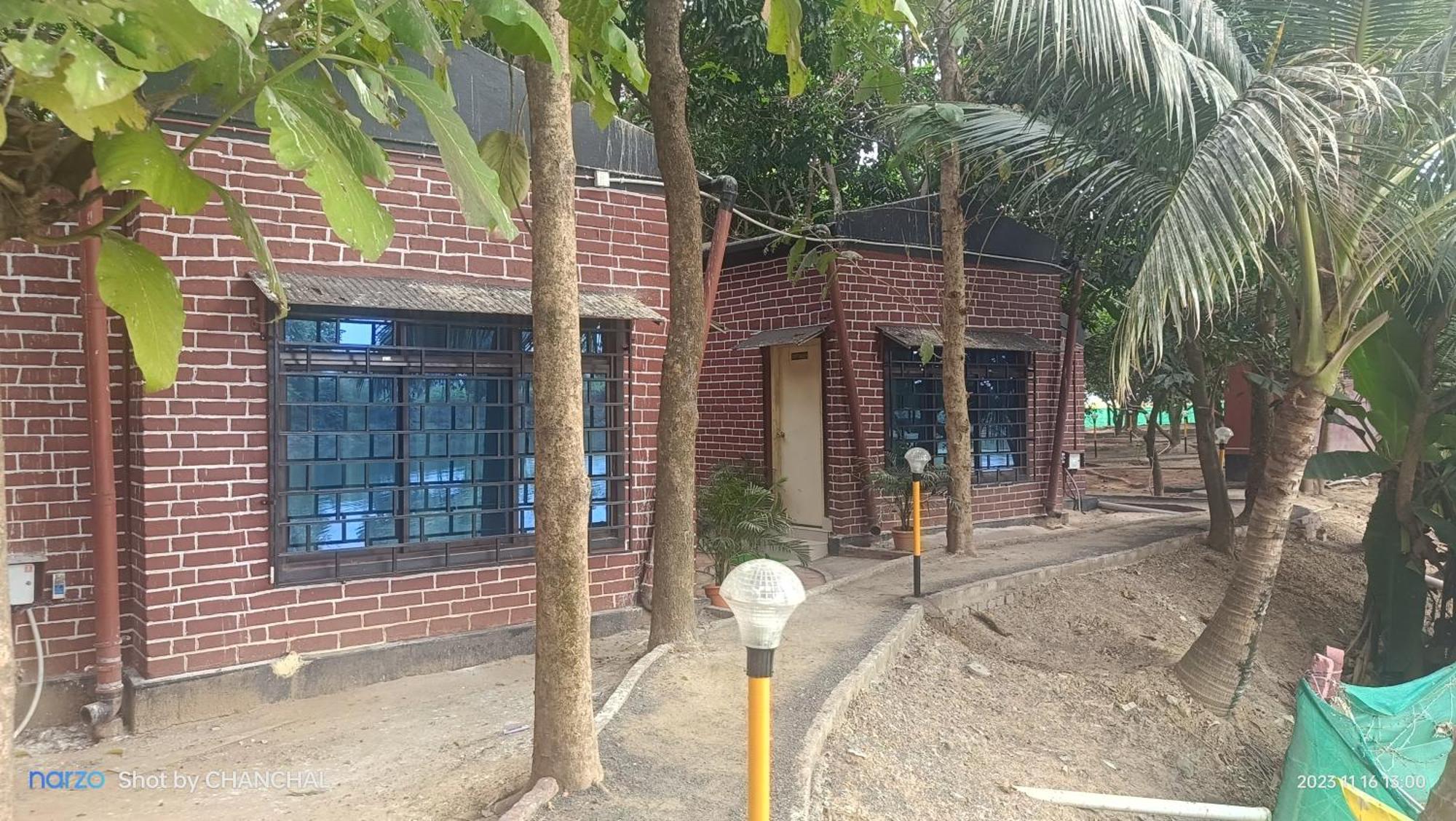 Hotel Modhubon Agro Tourism à Bolpur Extérieur photo